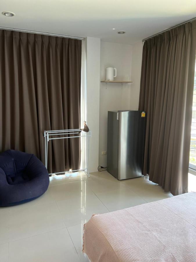 The Chu Cafe / Guesthouse Nai Harn Esterno foto